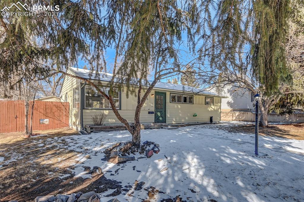 1916 Downing Dr., Colorado Springs, CO 80909