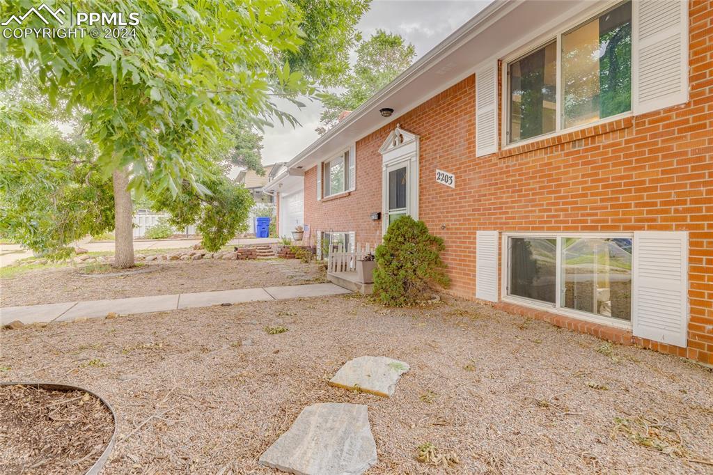 2203 Wynkoop Dr., Colorado Springs, CO 80909