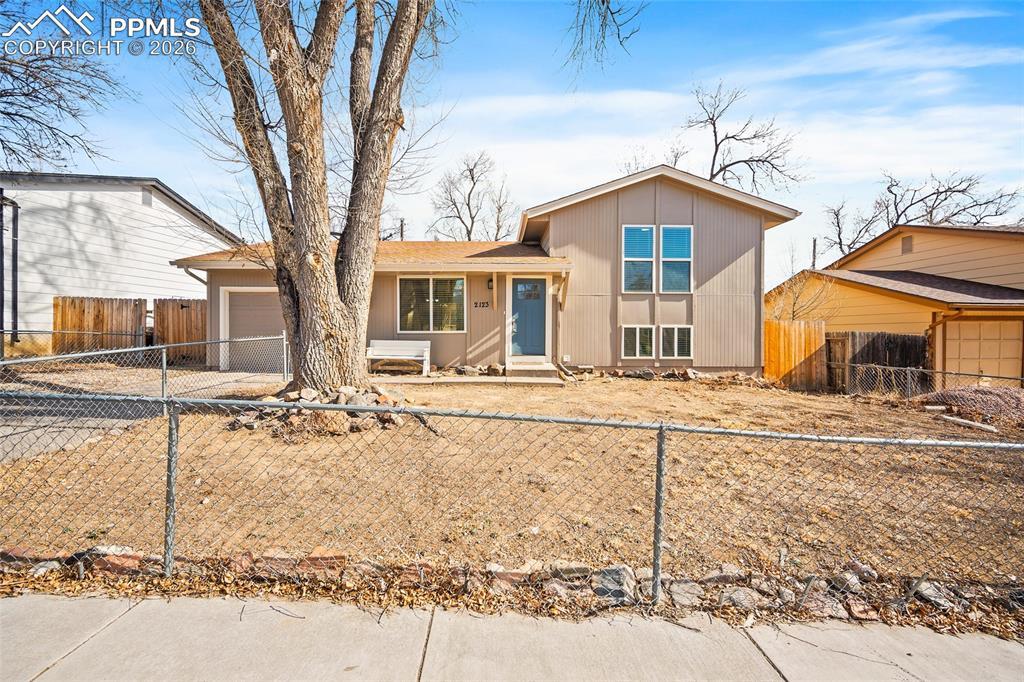 2123 Fernwood Dr., Colorado Springs, CO 80910