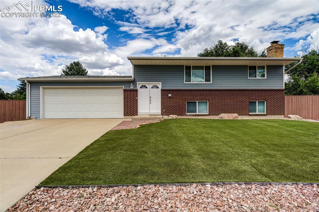 1425 Commanchero Ct., Colorado Springs, CO 80915