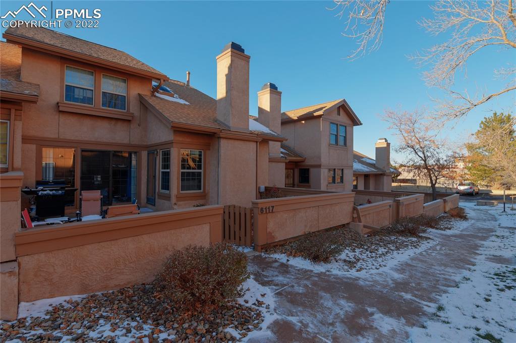 6117 Pine Hill Dr., Colorado Springs, CO 80918