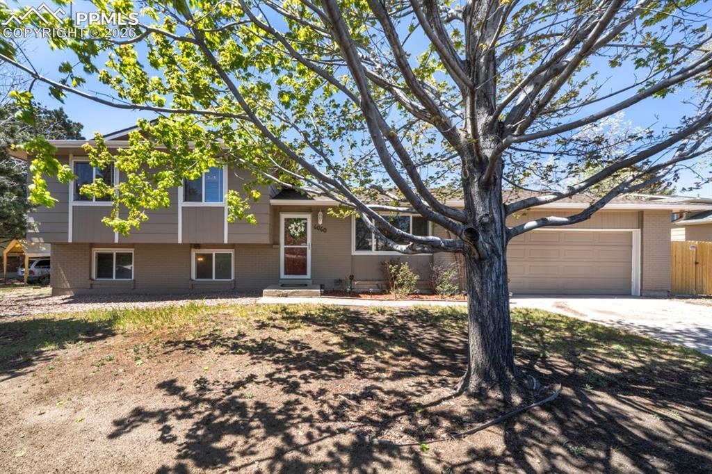 6060 Flintridge Dr., Colorado Springs, CO 80918