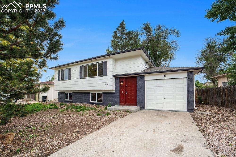 3832 Surrey Ln., Colorado Springs, CO 80918