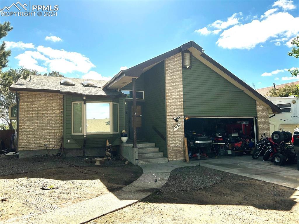 1955 Ambleside Dr., Colorado Springs, CO 80915