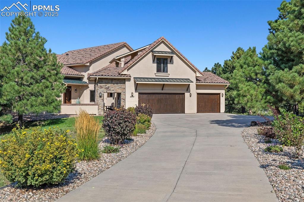 2070 Alamosa Dr., Colorado Springs, CO 80920
