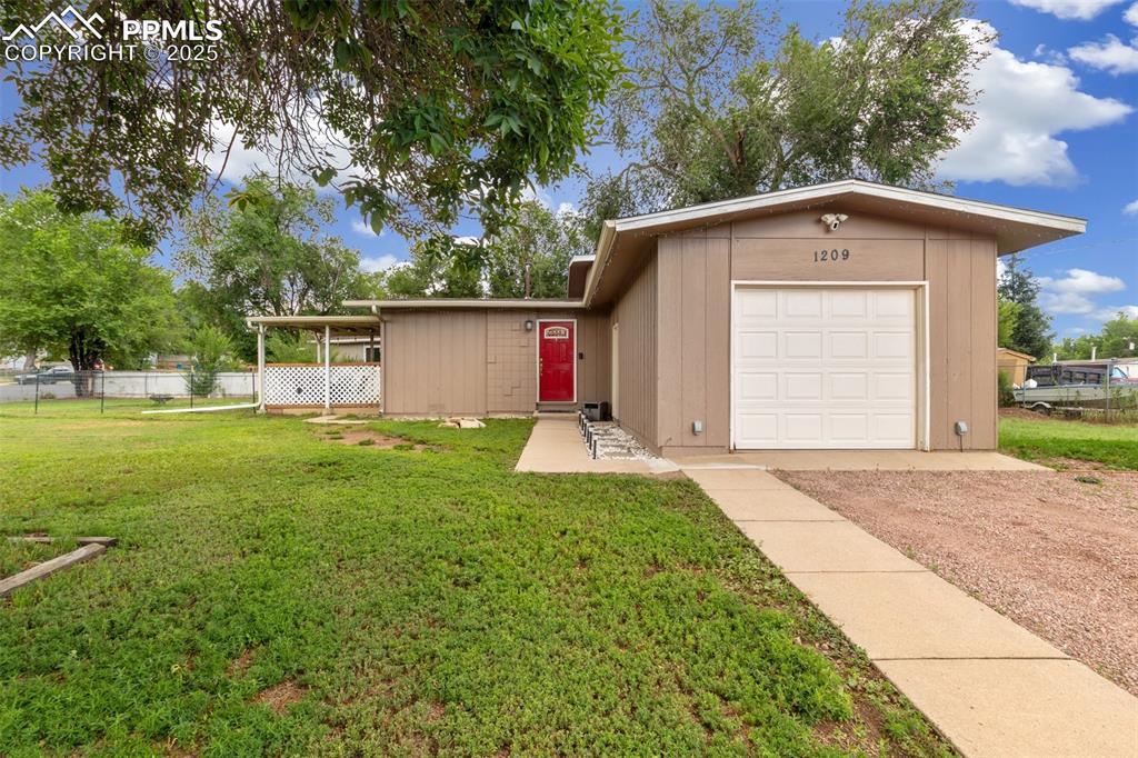 1209 Maxwell St., Colorado Springs, CO 80906