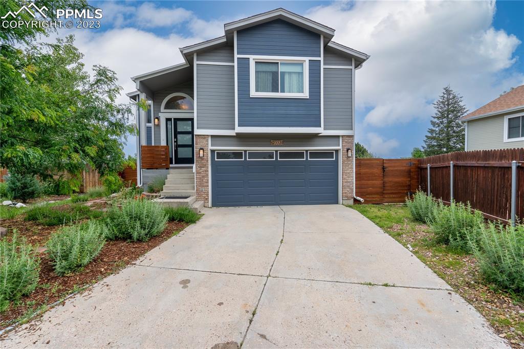 3320 Glade Ct., Colorado Springs, CO 80918