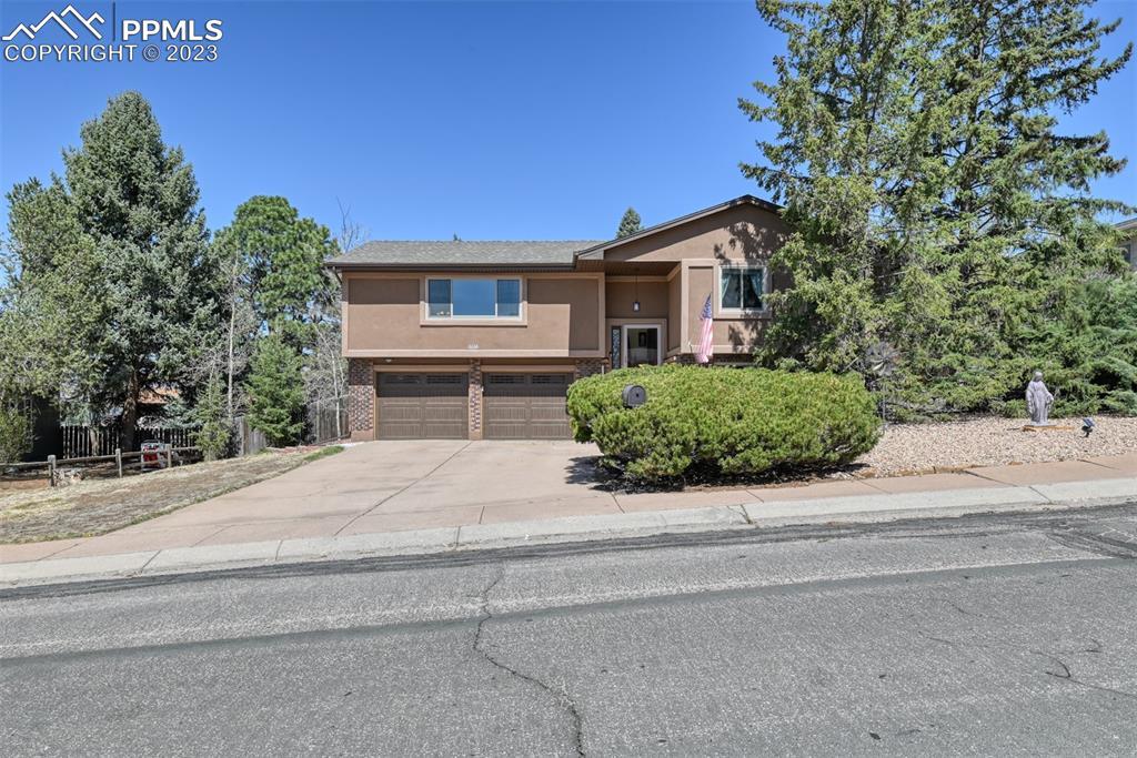 5220 Cracker Barrel Cir., Colorado Springs, CO 80917