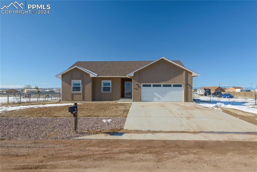 1735 N Bear Gulch Ln., Pueblo, CO 81007