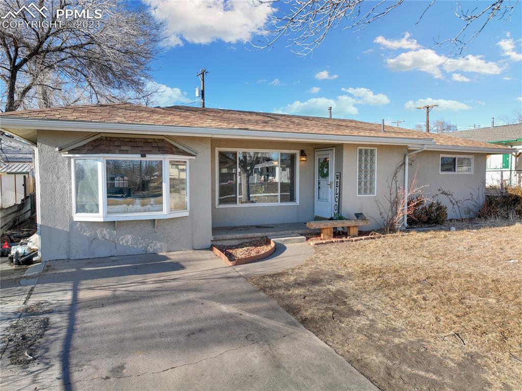 160 Esther Dr., Colorado Springs, CO 80911