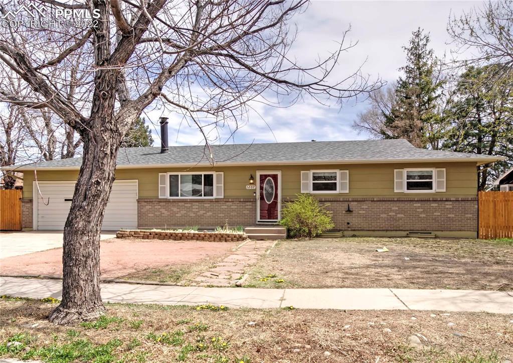 1207 N Murray Blvd., Colorado Springs, CO 80915