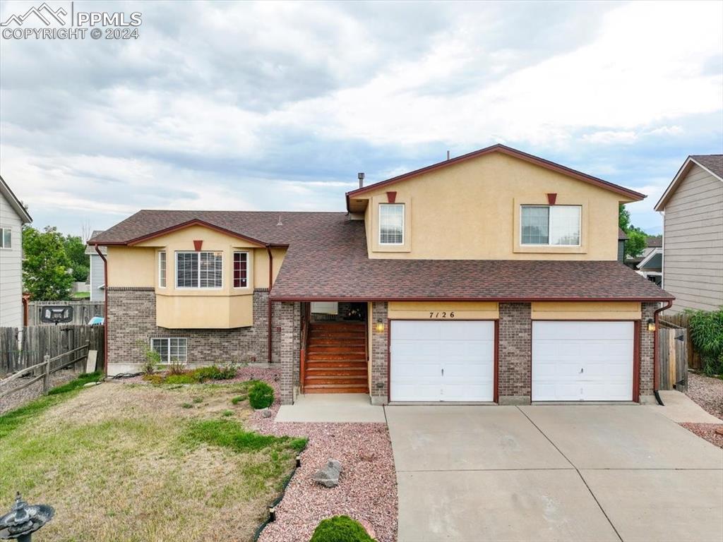 7126 Oxmoor Ln., Colorado Springs, CO 80925