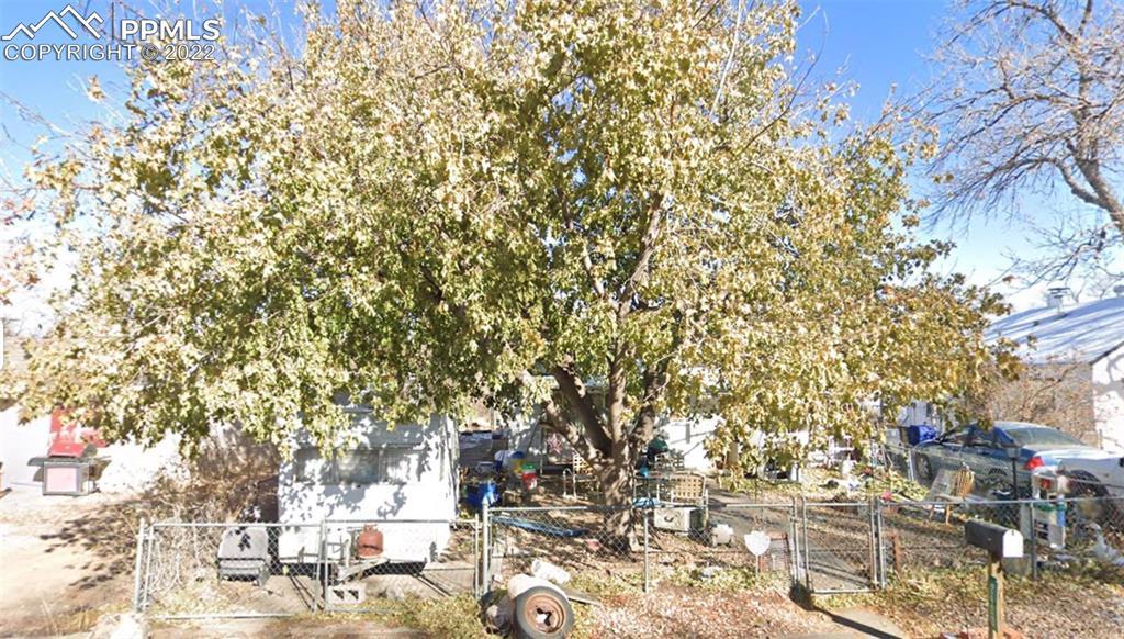 2422 E St Vrain St., Colorado Springs, CO 80909