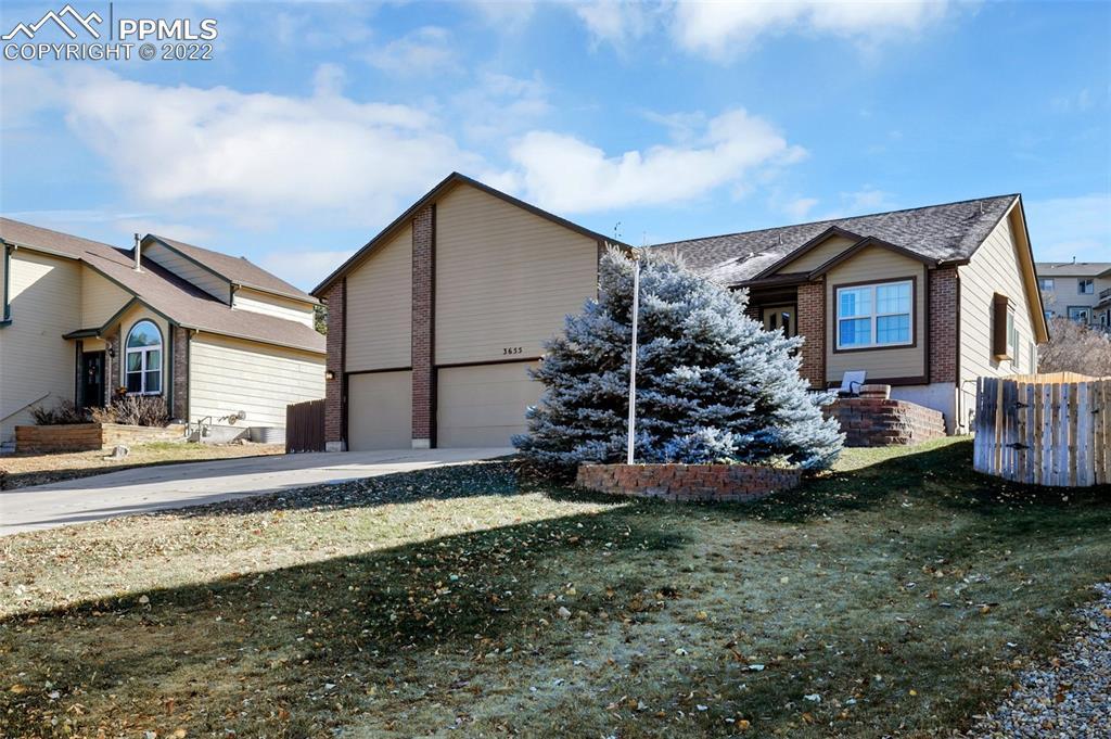 3655 Point Of The Rocks Dr., Colorado Springs, CO 80918