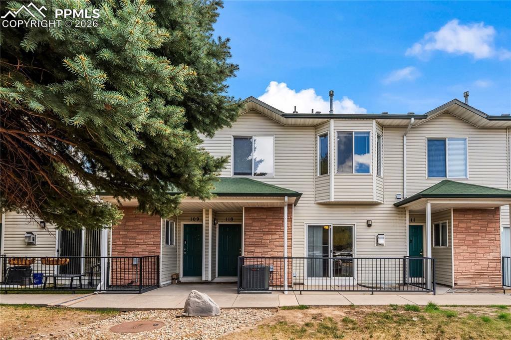 2095 Legacy Ridge View, Colorado Springs, CO 80910