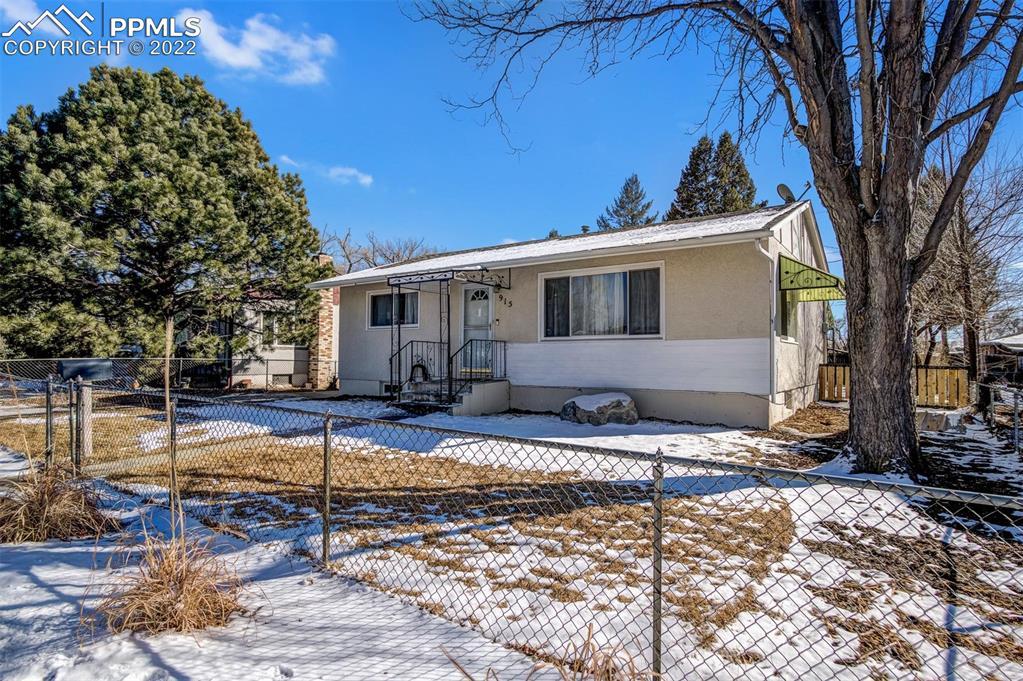 915 Carlisle St., Colorado Springs, CO 80907