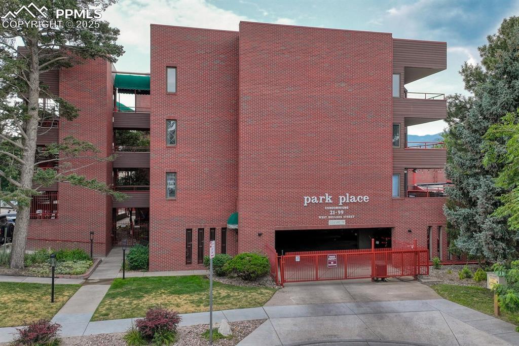75 W Boulder St., Colorado Springs, CO 80903
