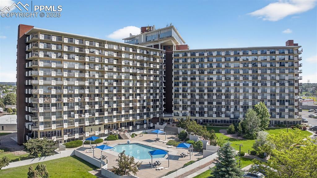411 Lakewood Cir. #C403, Colorado Springs, CO 80910