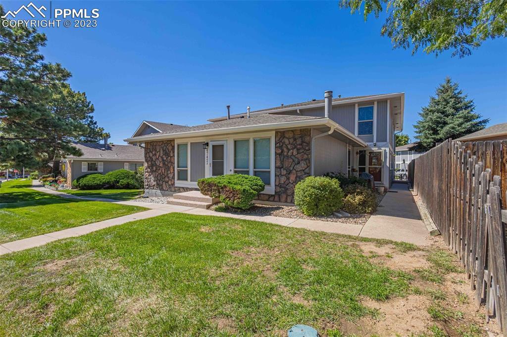 4742 Villa Cir. #D, Colorado Springs, CO 80918