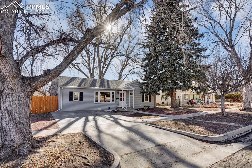 1233 E La Salle St., Colorado Springs, CO 80907