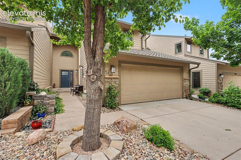 16 Woodbridge Dr., Colorado Springs, CO 80906
