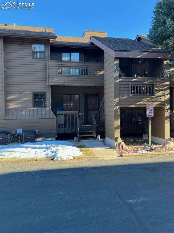 941 Moorings Dr., Colorado Springs, CO 80906