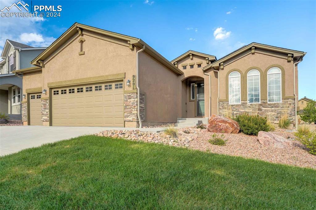 9201 Sunstone Dr., Colorado Springs, CO 80924