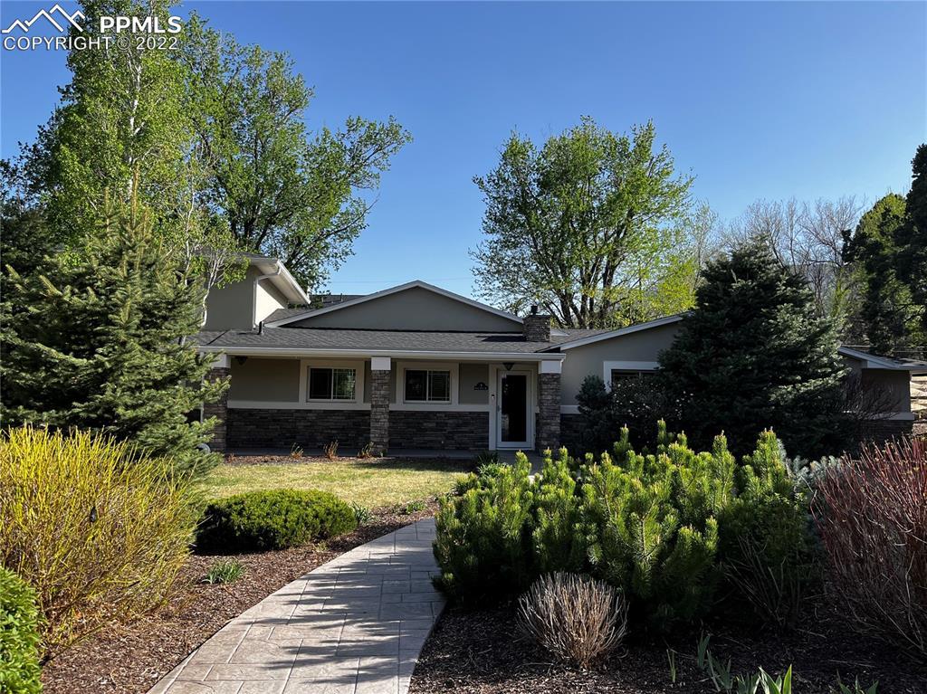 9 Sierra Vista Dr., Colorado Springs, CO 80906