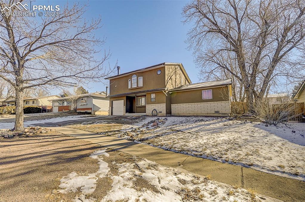 2011 Capulin Dr., Colorado Springs, CO 80910