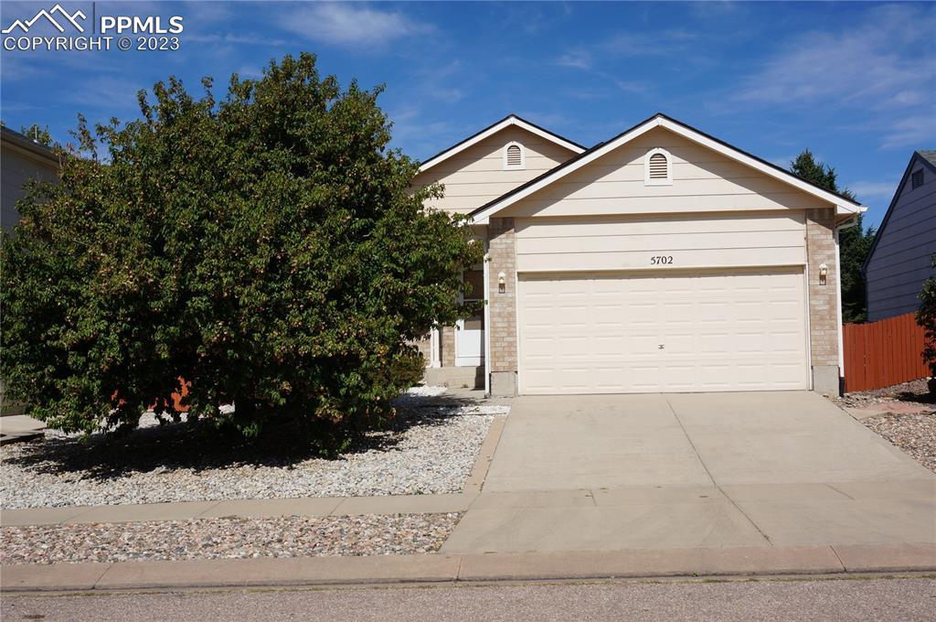 5702 Vermillion Bluffs Dr., Colorado Springs, CO 80923