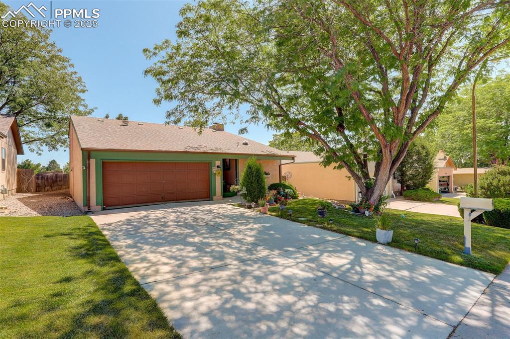 27 Terrace Dr., Pueblo, CO 81001