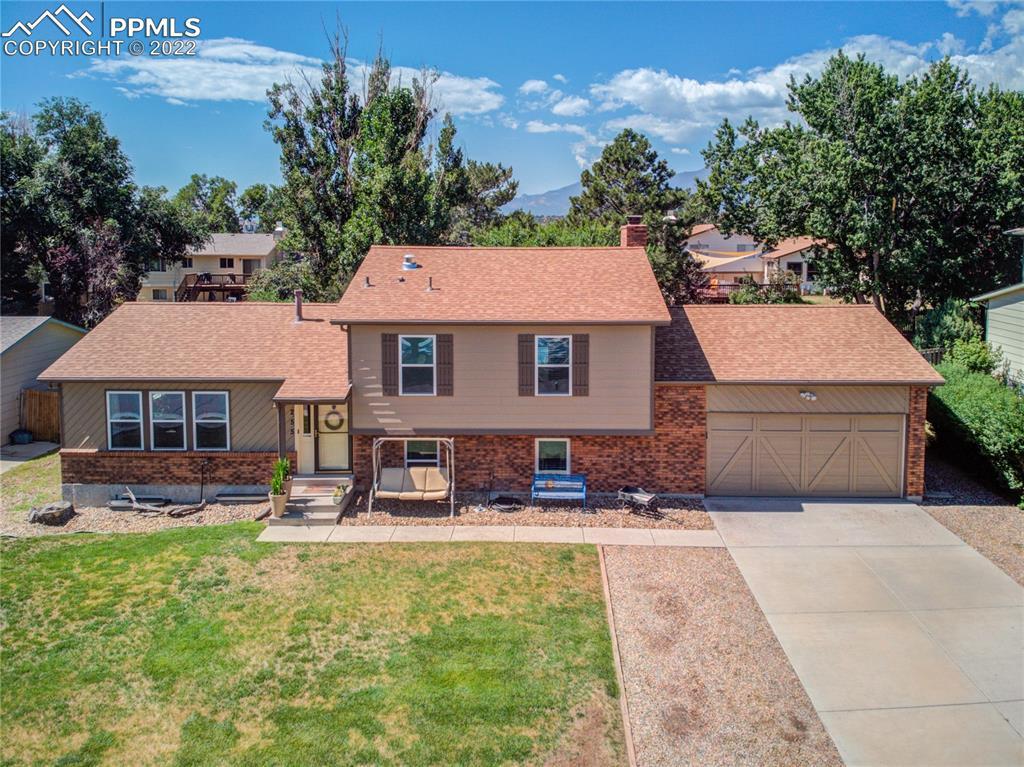 255 Silver Spring Dr., Colorado Springs, CO 80919