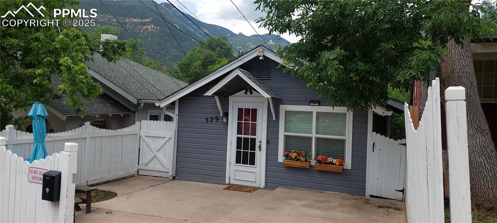 529 Canon Ave., Manitou Springs, CO 80829