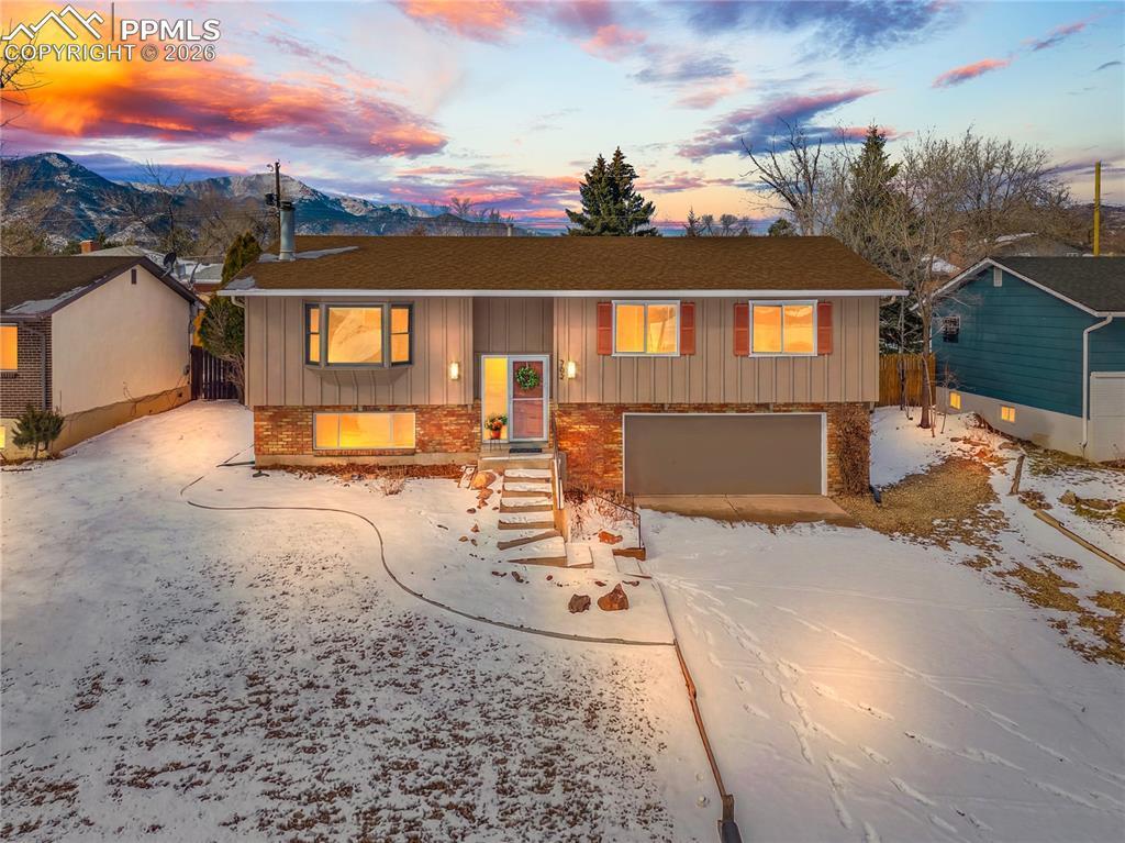 702 Paradise Ln., Colorado Springs, CO 80904