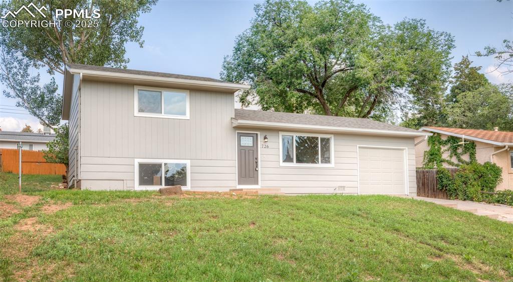 726 E Paradise Ln., Colorado Springs, CO 80904