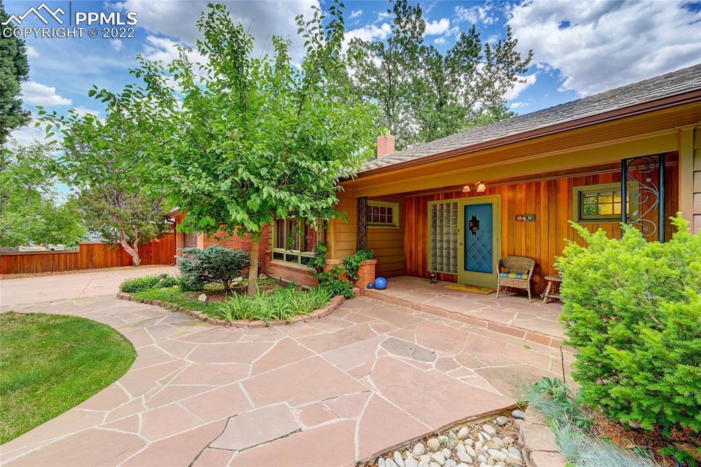 1221 Hermosa Way, Colorado Springs, CO 80905