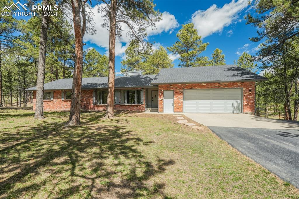 8950 Pine Cone Rd., Colorado Springs, CO 80908