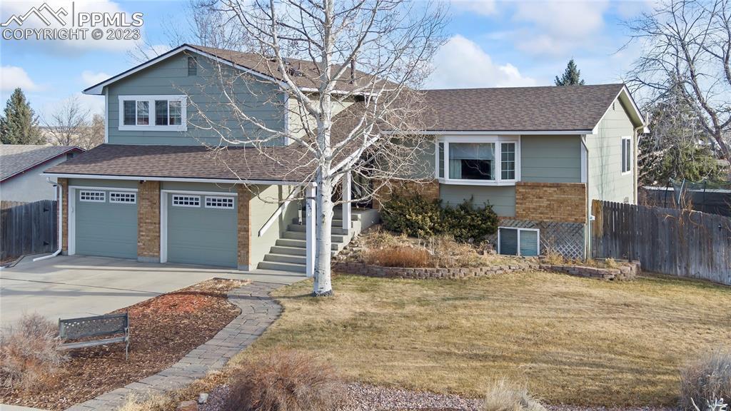 6955 Blue River Way, Colorado Springs, CO 80911