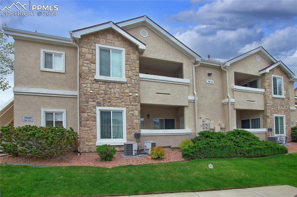 3810 Strawberry Field Grove #B, Colorado Springs, CO 80906