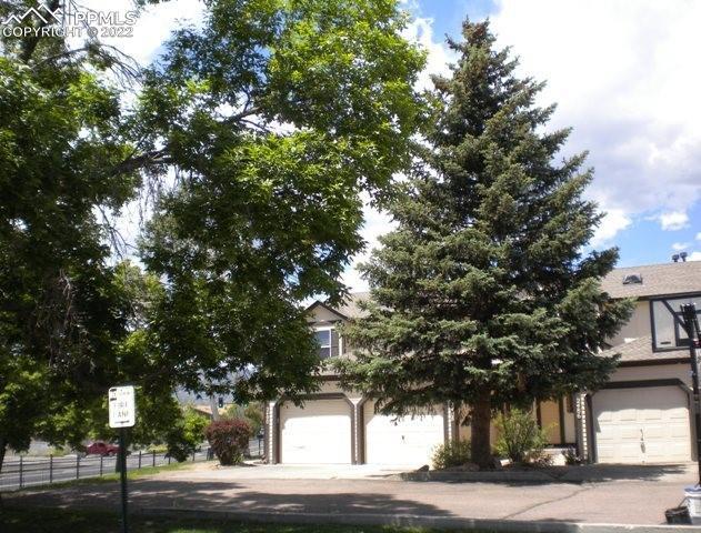 2486 Lexington Village Ln., Colorado Springs, CO 80916
