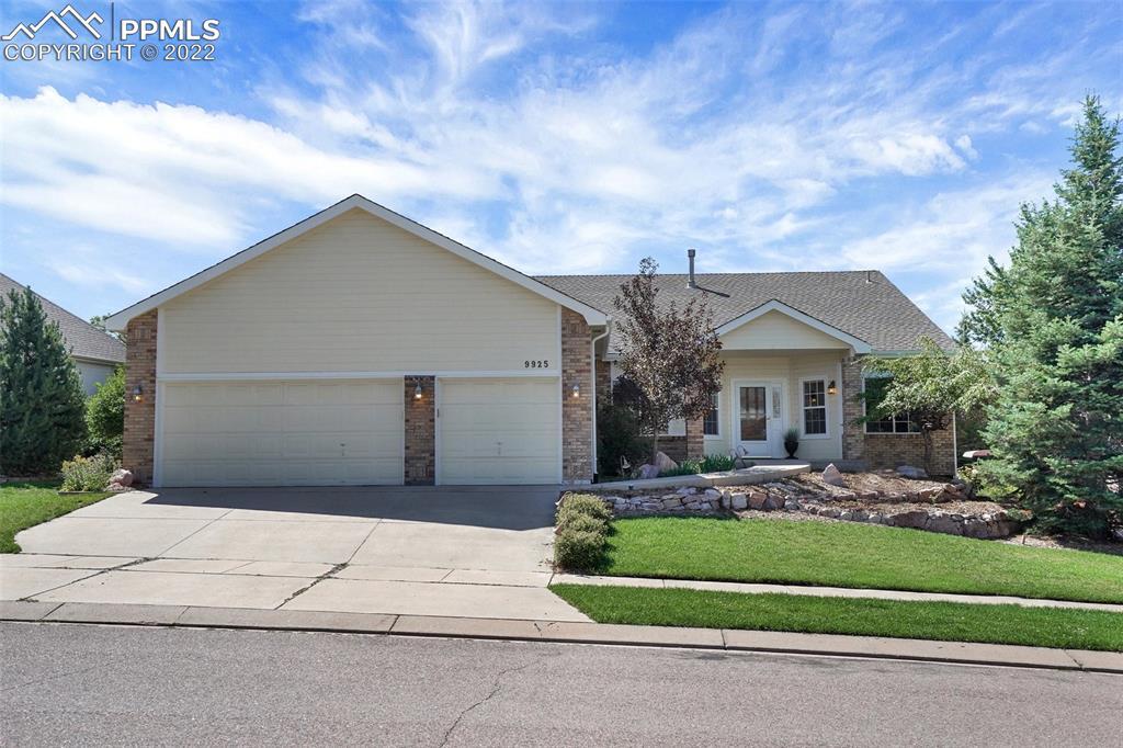 9925 Pleasanton Dr., Colorado Springs, CO 80920