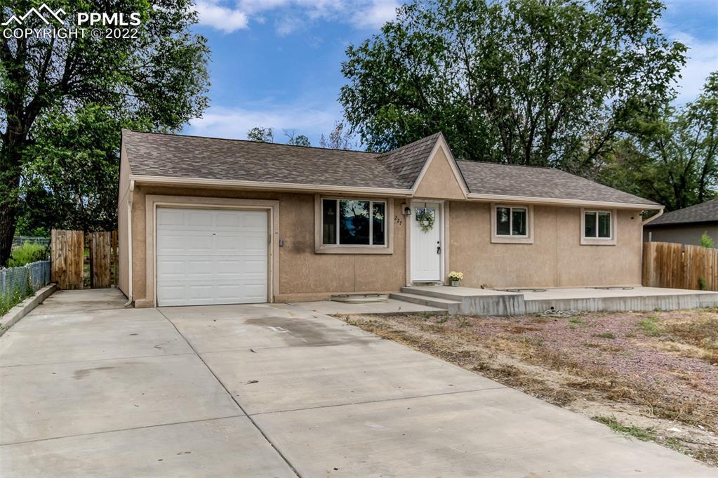 227 Longfellow Dr., Colorado Springs, CO 80910