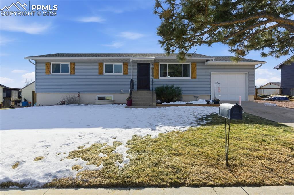 6879 Chippewa Rd., Colorado Springs, CO 80915