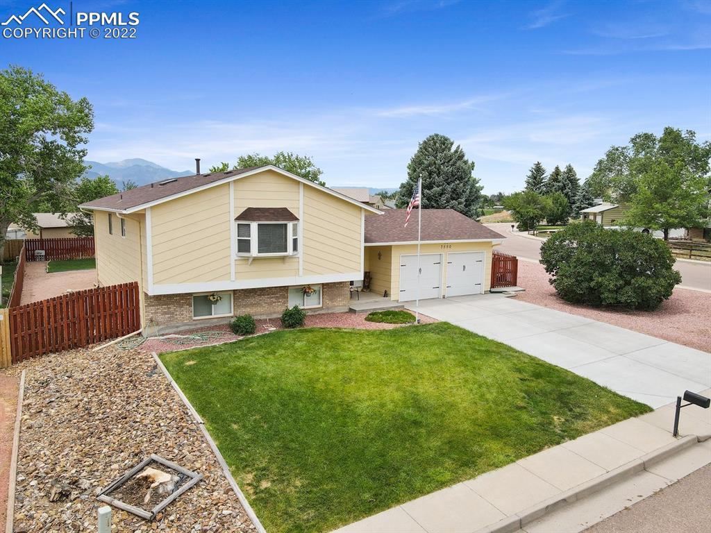 7550 Cabin Ridge Dr., Colorado Springs, CO 80911
