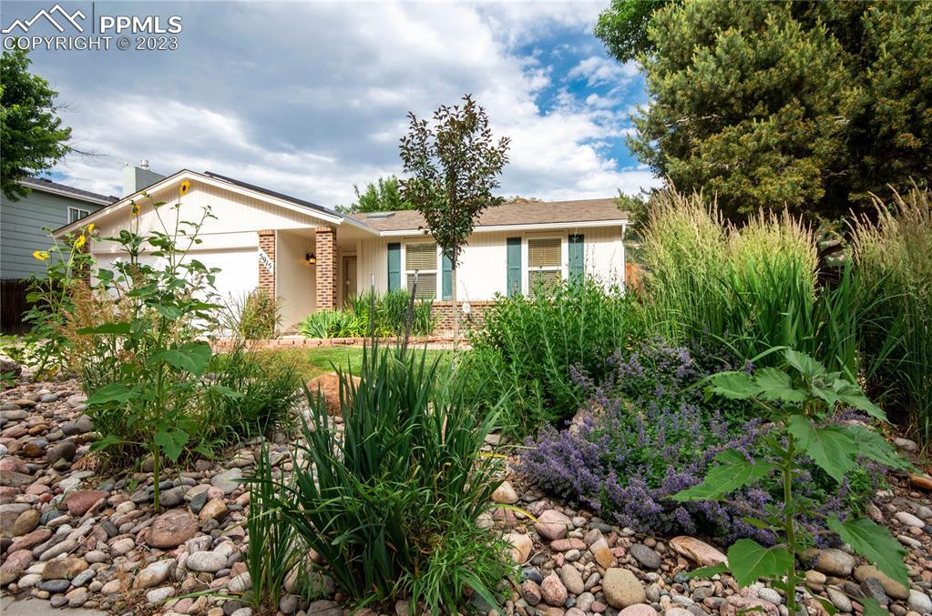 5915 Pemberton Way, Colorado Springs, CO 80919