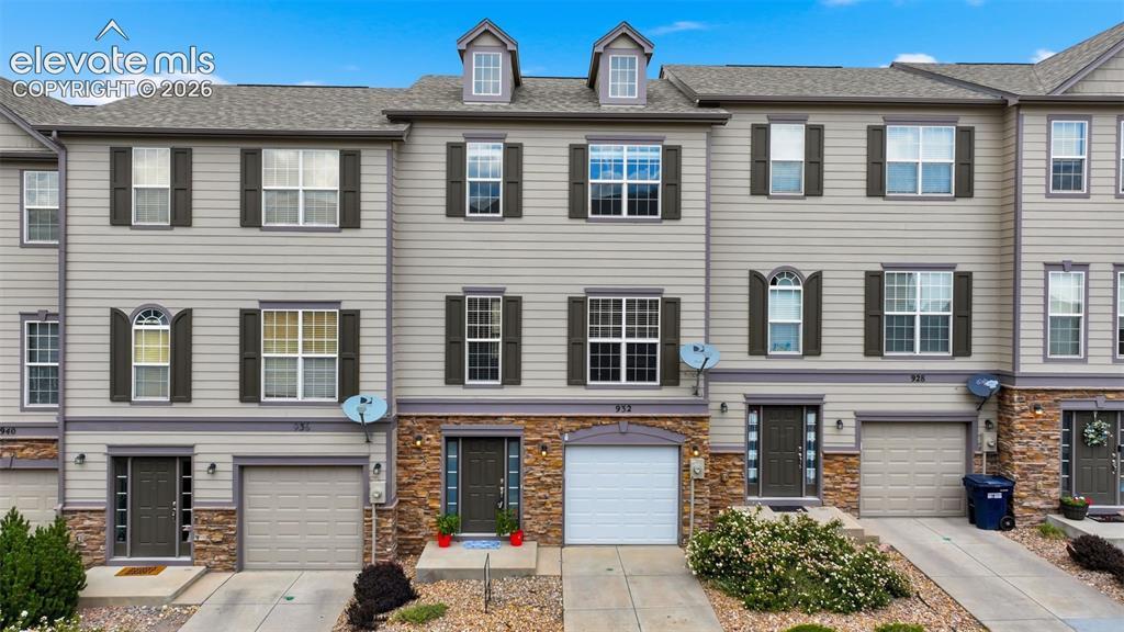 932 Burning Bush Point, Monument, CO 80132