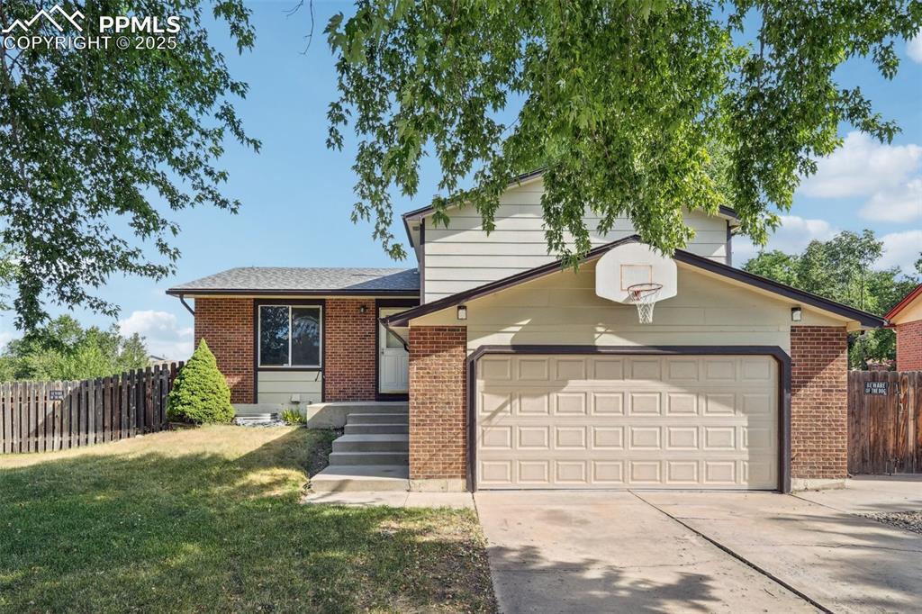 5070 Ridenour Dr., Colorado Springs, CO 80916