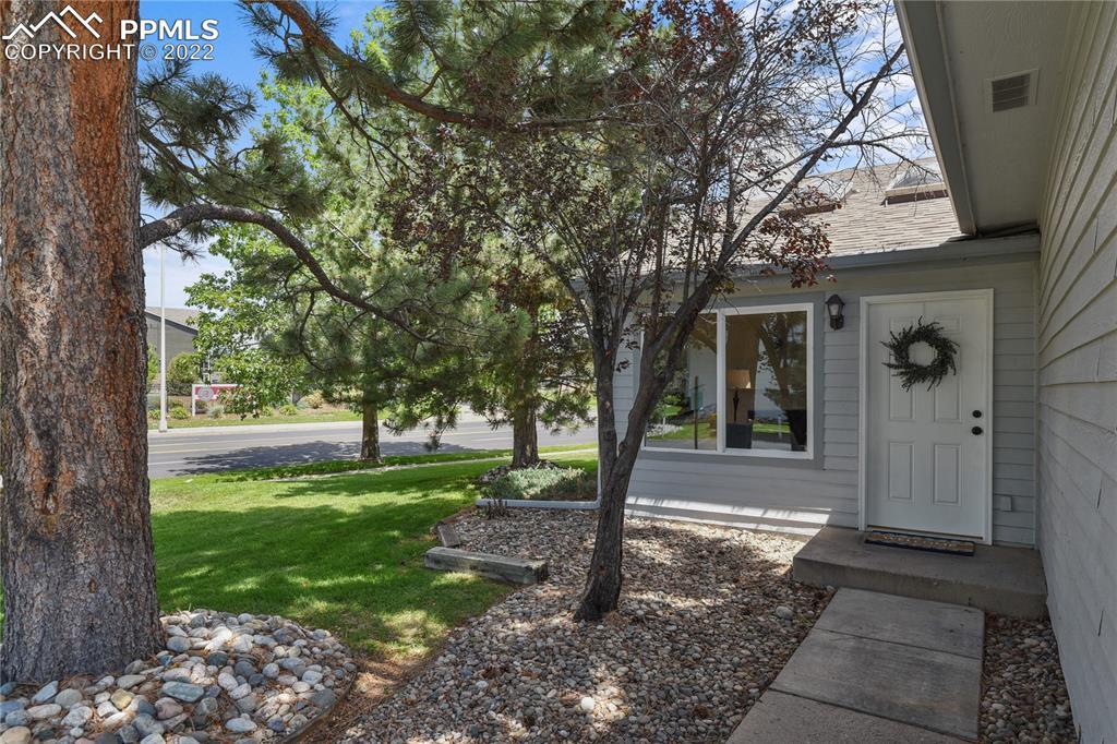 1201 Firefly Cir., Colorado Springs, CO 80916