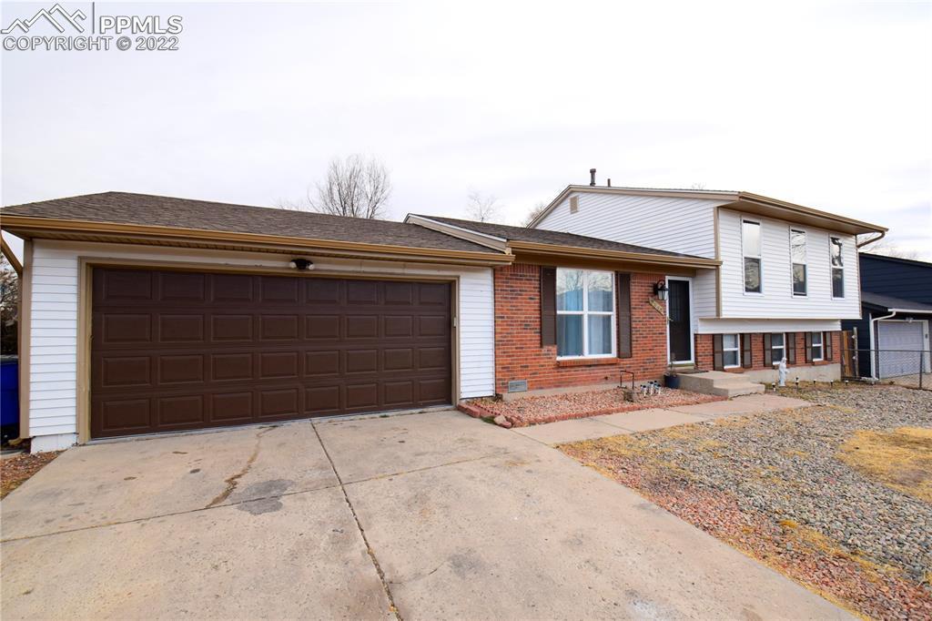 2845 Clarendon Dr., Colorado Springs, CO 80916