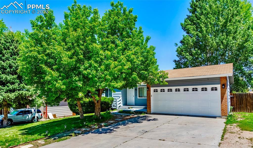 6490 Lange Dr., Colorado Springs, CO 80918